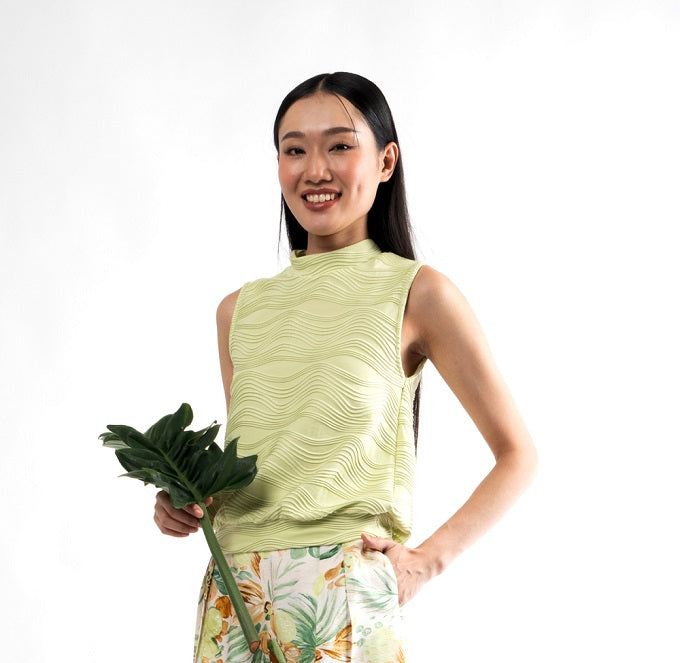 6257B - Stand Collar & Sleeveless Embossed Blouse