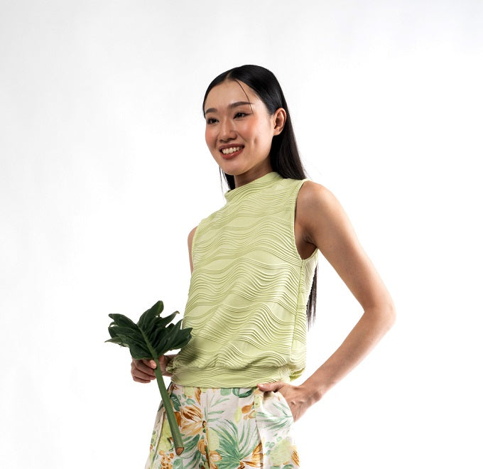6257B - Stand Collar & Sleeveless Embossed Blouse