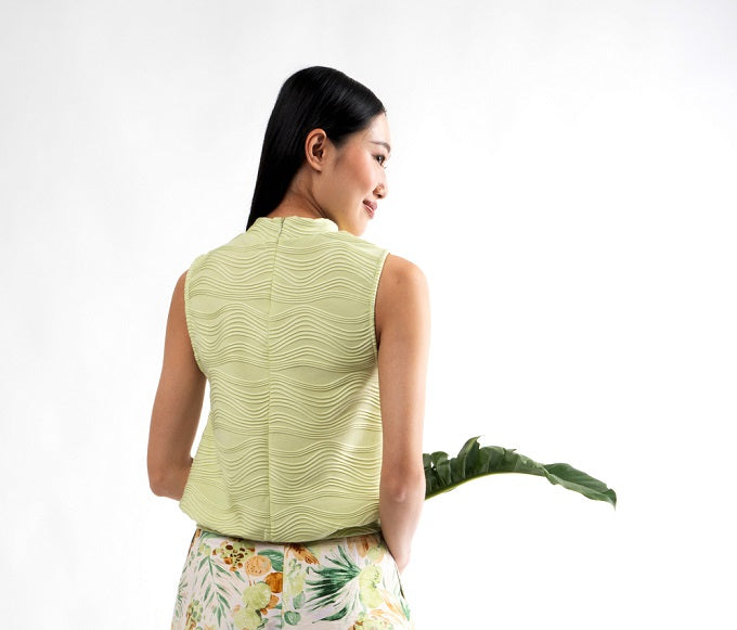 6257B - Stand Collar & Sleeveless Embossed Blouse