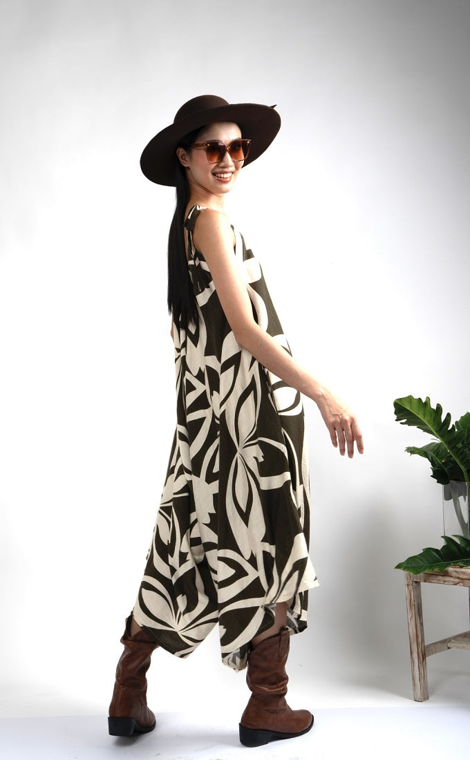 6325P - V-Neck Line Harem Jump Suite.