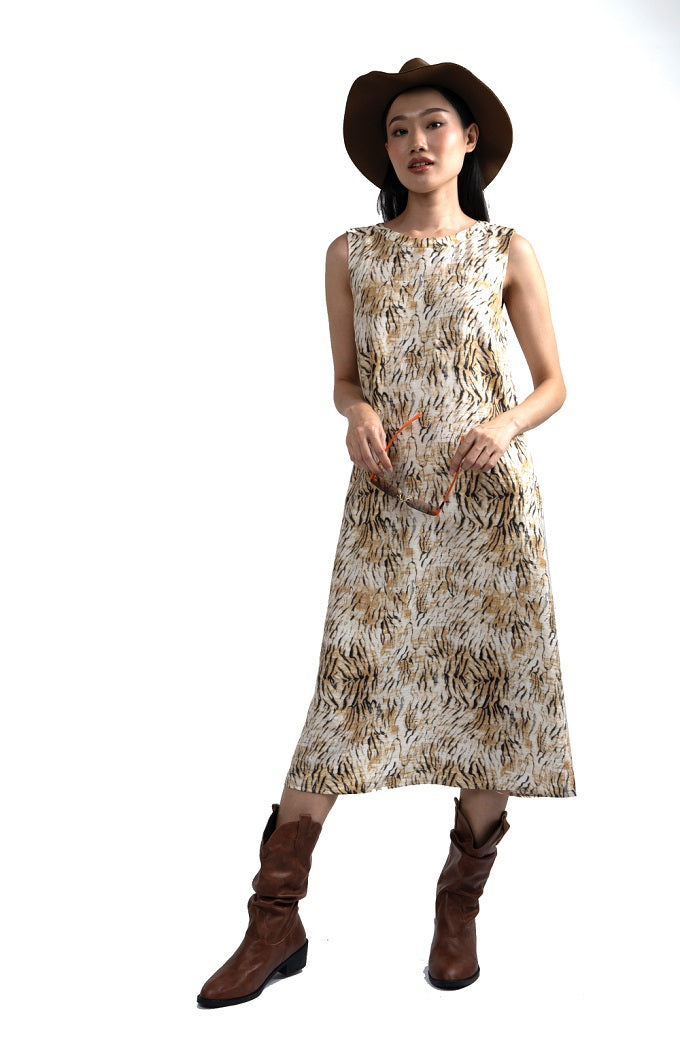 6333D - Round Neck Sleeveless Shift Dress Tiger Stripes