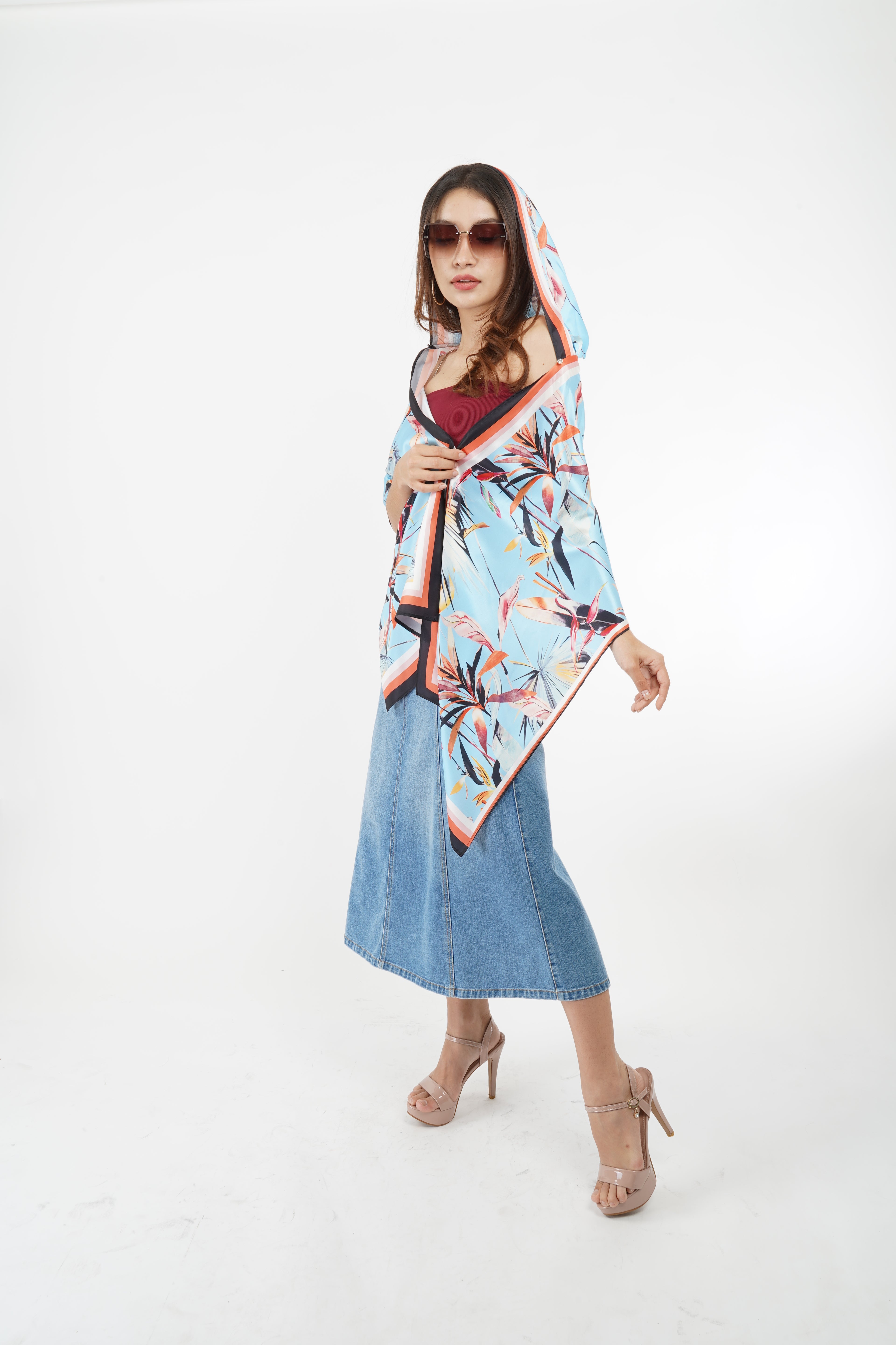 5877A - Scarf Head & Shoulder Cover