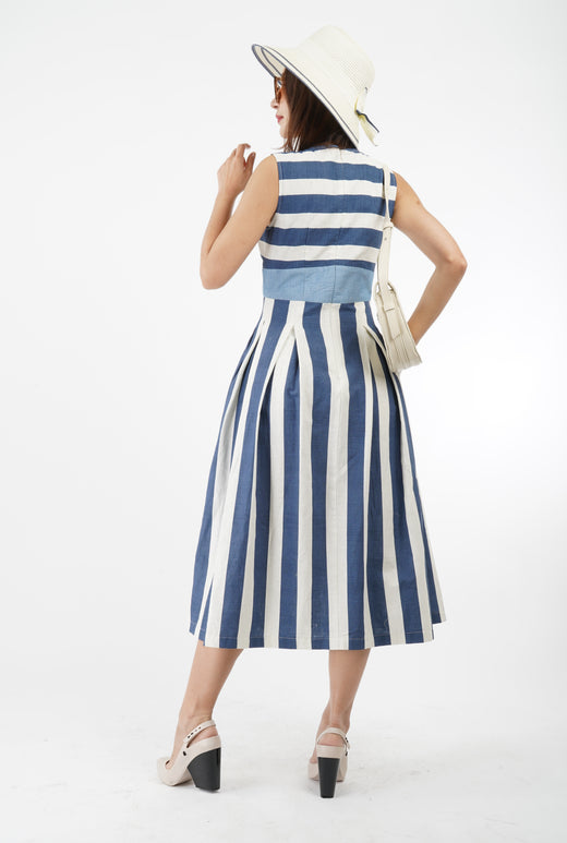 5868D - Empire Pleated Round Neck Midi Dress sleeveless