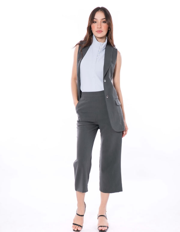 5026B High Neck Sleeveless Top